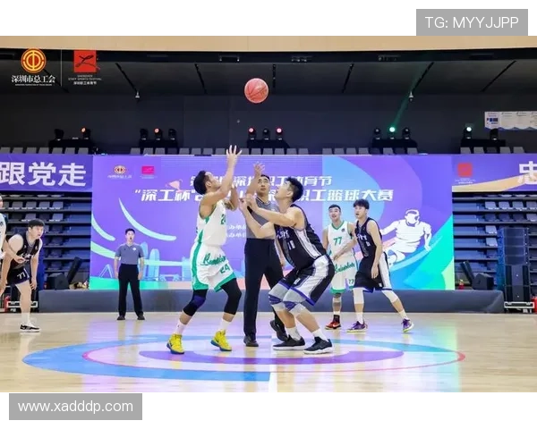 深圳篮球队个人能力提升与团队协作的热议与变革探讨 深圳篮球队个人能力提升与团队协作的热议与变革探讨